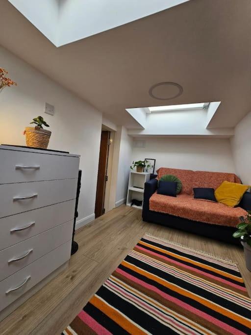 West Kensington Bright Flat Londres Exterior foto